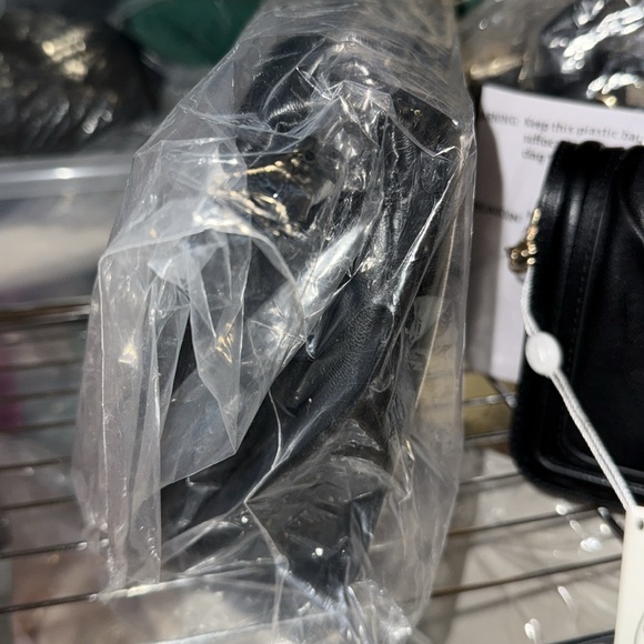 Valentino Orlandi
Black Quilted Chain handbag - Picture 5 of 5